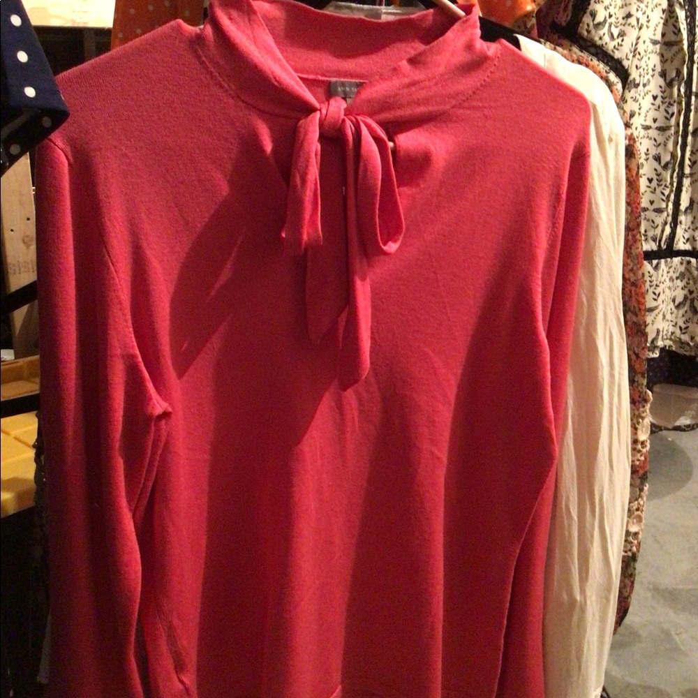 Ann Taylor sweater size medium NWT